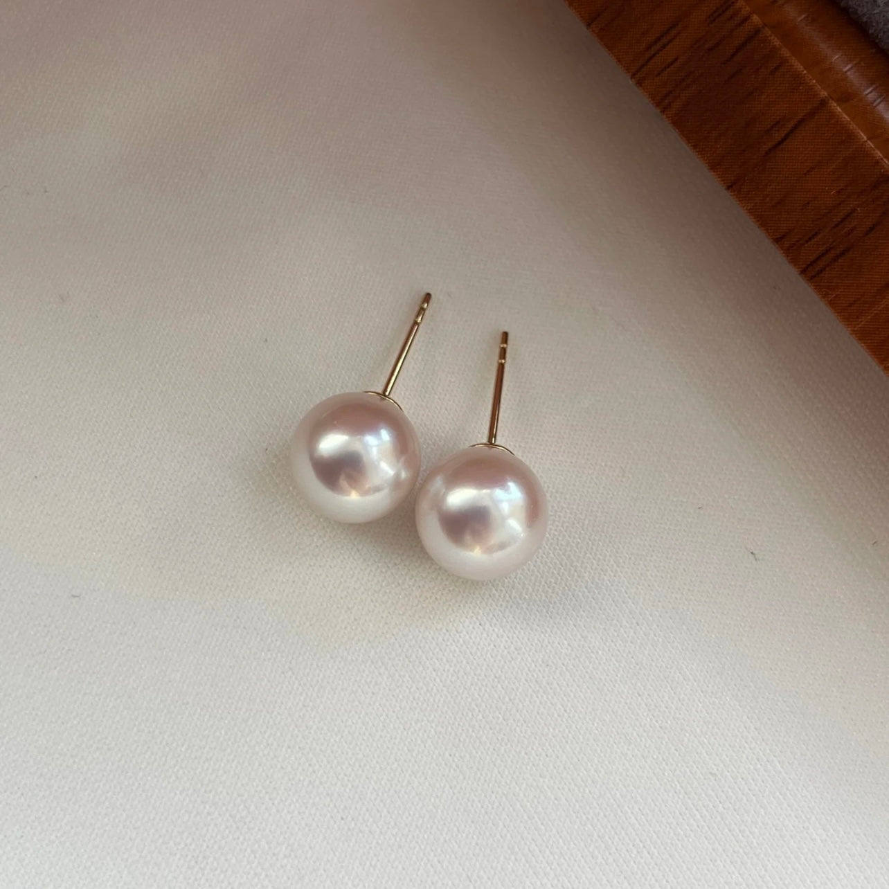 Pearl Ear Studs