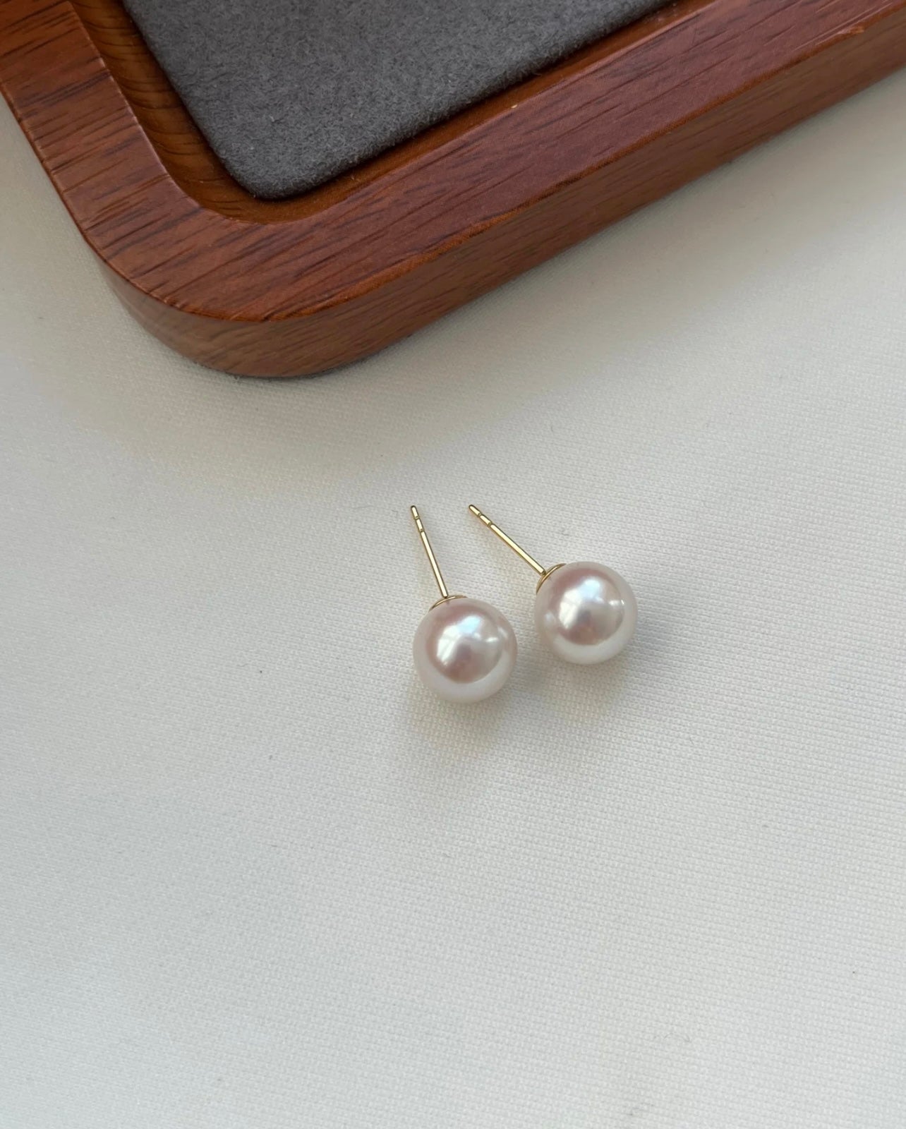 Pearl Ear Studs
