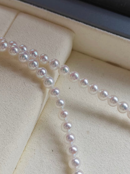 Pearl necklace
