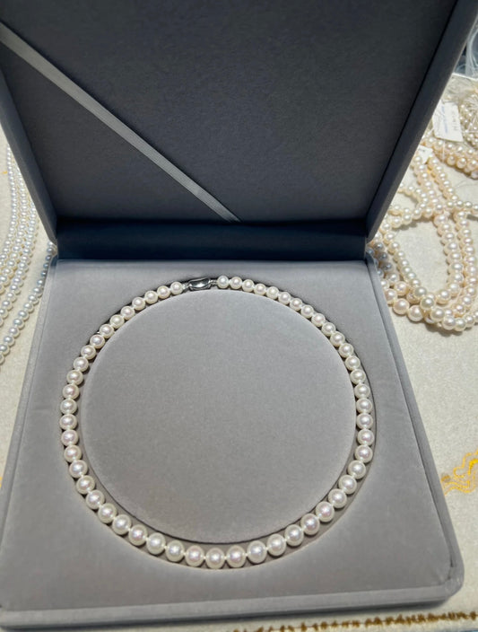 Pearl necklace
